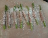 รูปขั้นตอนการทำที่ 1 ของ หมูสไลด์พันหน่อไม้ฝรั่ง