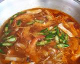 Foto langkah ke 4 dari resep Tomyam Kung (Resep asli Thailand).