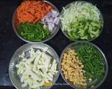 A picture of step 1 of Thai Green Curry Noodles.
