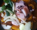 Foto langkah ke 3 dari resep Cumi dan Jagung Saus Padang.