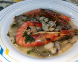 Foto del paso 7 de la receta: Judías del ganchet con almejas japonesas y gambas rojas