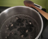Foto del paso 5 de la receta: Calamares en su tinta