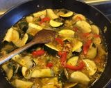Une image de l'étape 7 de Poivrons courgettes et chou kale à la moutarde à l'ancienne et curry.