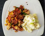 Foto del paso 6 de la receta: Pollo salteado con vegetales estilo tailandés y puré de papas