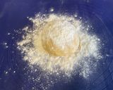 Une image de l'étape 5 de Pâte brisée à la crème et jus de pêche.