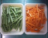 Foto langkah ke 2 dari resep Tumis Buncis Wortel.