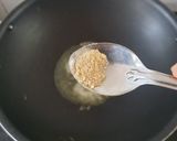 A picture of step 5 of Maharashtrian Pithala.