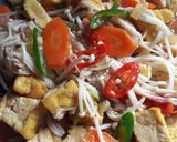 Foto langkah ke 5 dari resep Tumis Semi,Tahu, Enoki Saos Tiram.