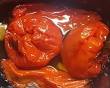 Foto del paso 1 de la receta: Salsa de pimientos rojos asados y nueces con toque Tunecino