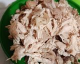 Foto langkah ke 1 dari resep Ayam Suwir (isian lemper).