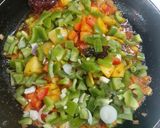 A picture of step 2 of Aloo capsicum.