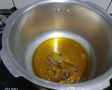 A picture of step 1 of Laal maas rajasthani recipe.