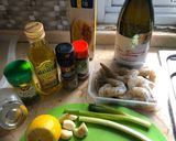 Foto langkah ke 1 dari resep Garlic Butter Shrimp Scampi with Pasta.