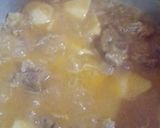 A picture of step 3 of Mutton alu shorba.