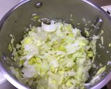 Foto del paso 4 de la receta: Rape en salsa de nueces