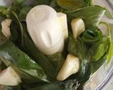 A picture of step 1 of Pasta with pesto Genovese.