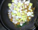 Foto langkah ke 4 dari resep Gulai Ikan Pe (Pari) Tahu Putih dan Tempe.