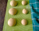 Foto langkah ke 5 dari resep Matcha Bun Mozzarella.