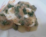 Foto del paso 3 de la receta: Huevo escalfado con papa al vapor en salsa verde integral