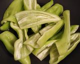 Foto del paso 1 de la receta: Ajíes catalanes fritos