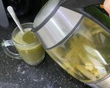 Hình bước làm 3 của món Nước trà xanh chanh sả