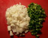 Foto del paso 5 de la receta: Pollo en salsa con patatas guisadas