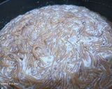 A picture of step 2 of Khoay wali vermicelli.