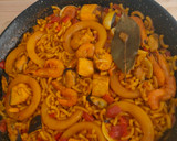 Foto del paso 6 de la receta: Fideuá de marisco