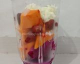 Foto langkah ke 2 dari resep Red Smoothie.