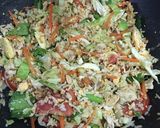 รูปขั้นตอนการทำที่ 3 ของ “ข้าวผัดอกไก่”