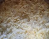 A picture of step 1 of Hot oil Maggi.