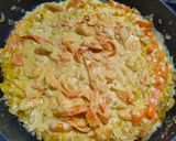Foto del paso 4 de la receta: Tagliatele (pasta fresca) con langostinos y calabacín