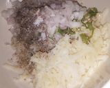 A picture of step 2 of Potato noodles finger.