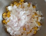 A picture of step 2 of Mexican salad.