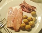 Foto del paso 2 de la receta Tosta de pimientos asados con ventresca de atún y anchoas