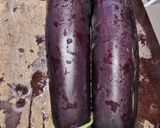 A picture of step 1 of Steamed Spicy Eggplant.