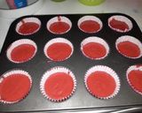 A picture of step 4 of Redvelvet cupcakes.