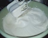 Foto langkah ke 2 dari resep 39. Bolu ubi ungu (kukus).
