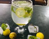 A picture of step 5 of Mint and lime drink.