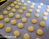 Foto langkah ke 3 dari resep Egg Biscuits/ Tamago Boro/ 4 bahan saja 👍.
