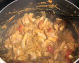 A picture of step 4 of Roast cauliflower and chicken curry 🍛.