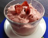 Foto del paso 4 de la receta: Crema helada de banana con frutillas 🍓