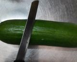 A picture of step 2 of Detox cucumber juice.