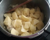 Foto del paso 6 de la receta: Patatas en salsa verde con merluza