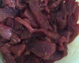 Foto langkah ke 1 dari resep Daging masak kecap paprika.
