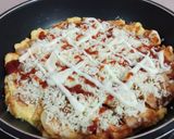 Foto langkah ke 5 dari resep Pizza Roti Tawar (Teflon).