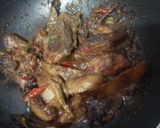 Foto langkah ke 4 dari resep Semur ayam kentang.