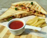 A picture of step 6 of Chicken Fajita Sandwich 😋.