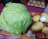 Foto del paso 1 de la receta: Col con patatas, huevo Mollet y refrito de ajos