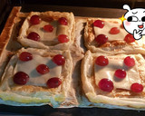 Foto del paso 3 de la receta: Cuadraditos de hojaldre rellenos de sobrasada con queso y uvas